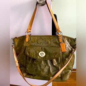 COACH Patent Signature Bag , Size - 18”long , 12”high , 7” wide, new , price tag